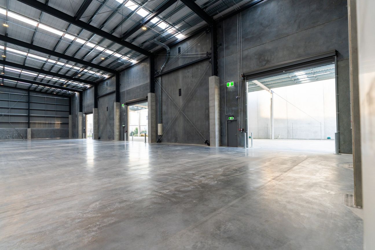 Brand new industrial build - Hornby - Vista 6