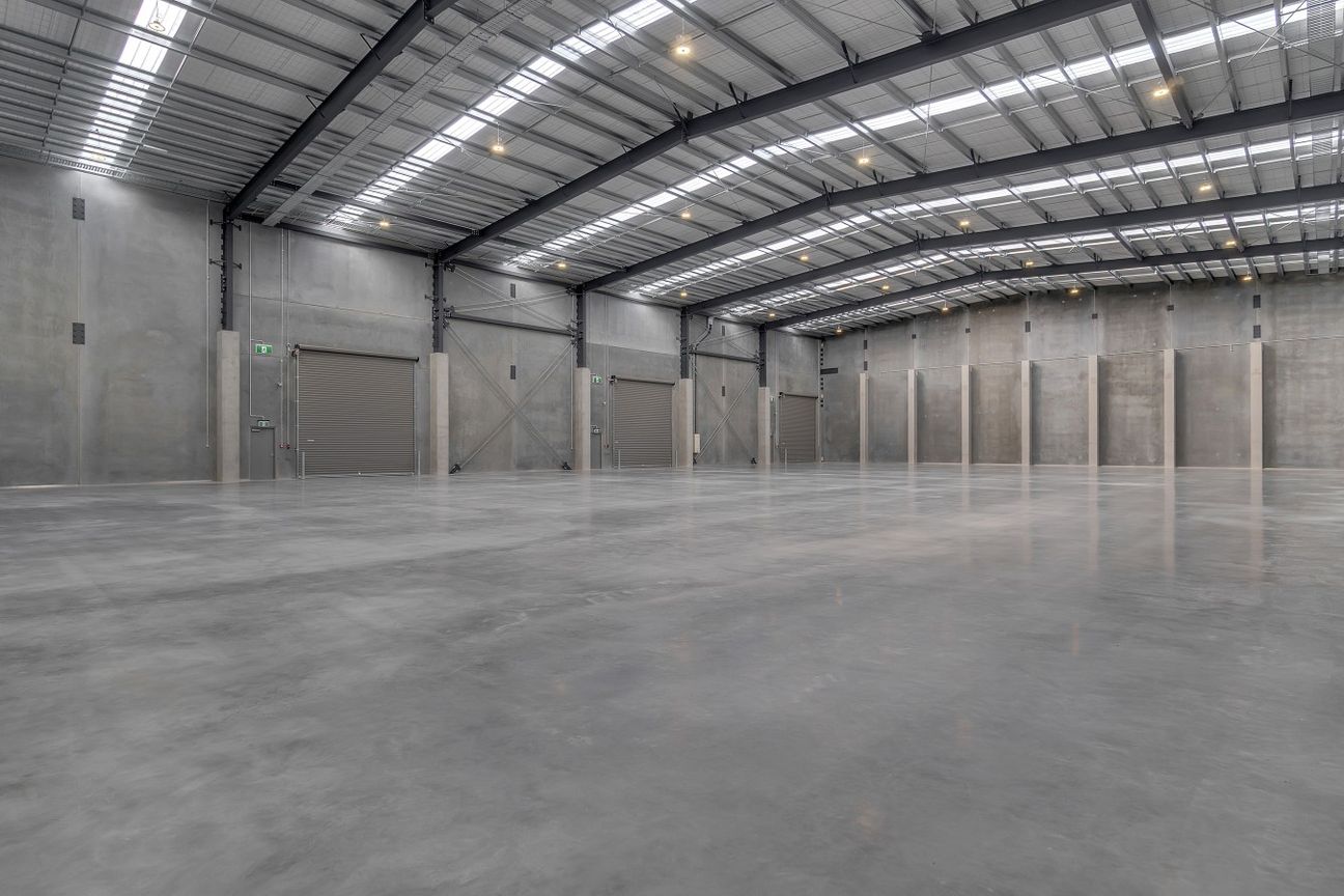 Brand new industrial build - Hornby - Altro