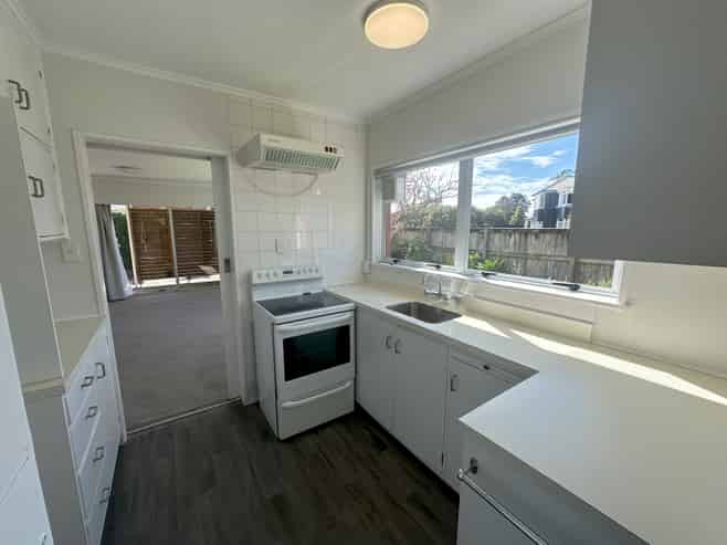 1/1 Sayegh Street, St Heliers
