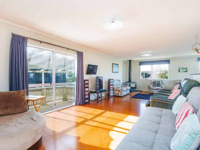 24 Te Kiri Street, Himatangi Beach
