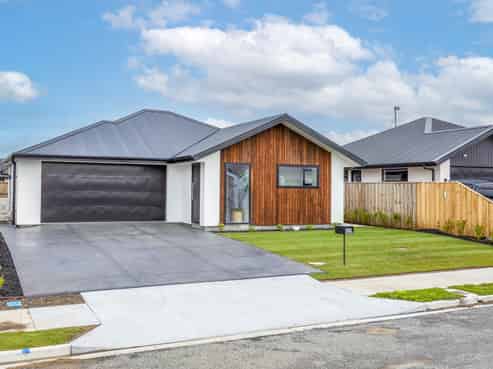 42 Greig Crescent, Amberley