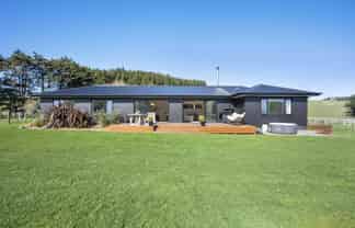 336 Valley Road, Colyton