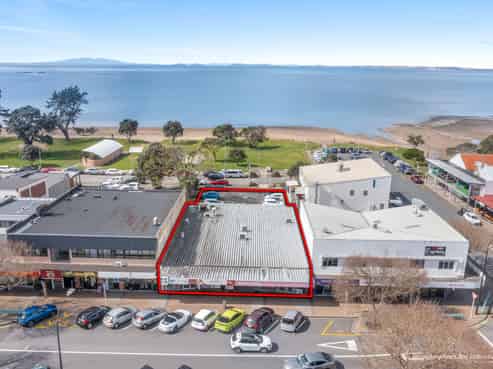 FABULOUS BEACHSIDE DEVELOPMENT SITE!