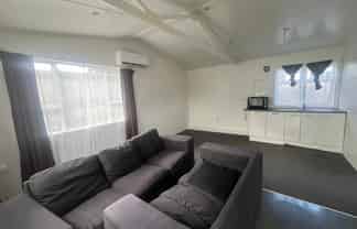 2/9 Stewart Place, Otara