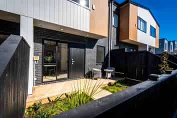 11/20 Seabrook Ave, New Lynn