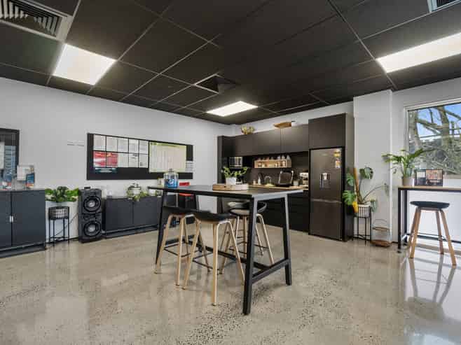 Inviting Victoria Street Office