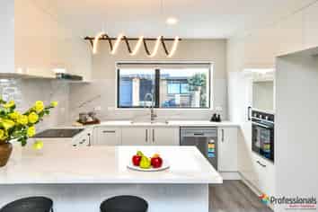 15 Alderson Lane, Favona