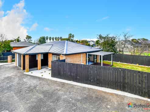 15 Alderson Lane, Favona