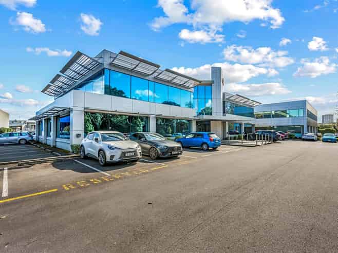 CBRE | Premium Penrose Facility