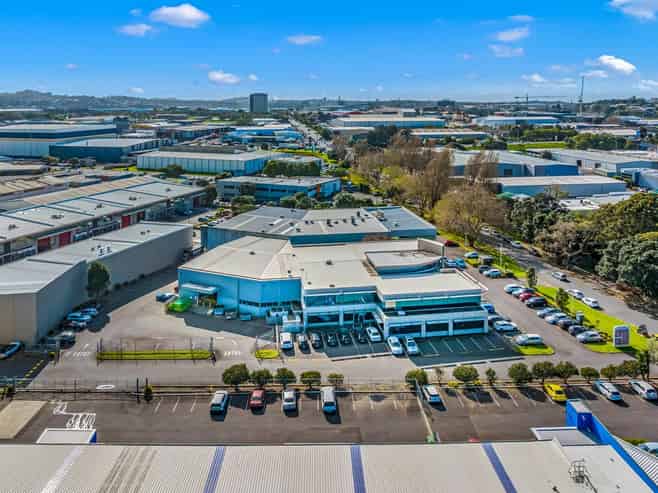 CBRE | Premium Penrose Facility