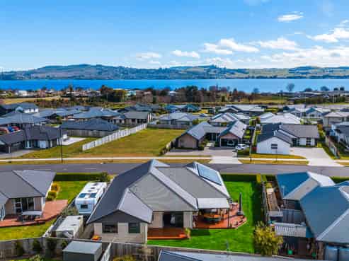 9 Harakeke Drive, Wharewaka