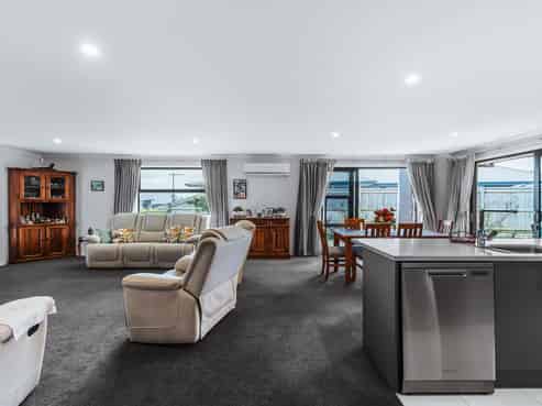 9 Harakeke Drive, Wharewaka