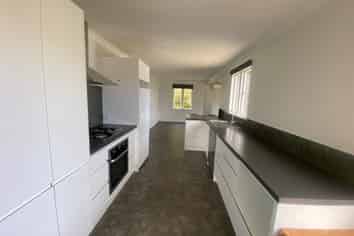 28 Gloucester, Takaro