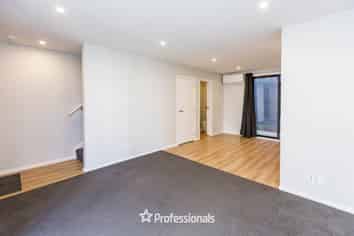 8/185 High Street, Hutt Central