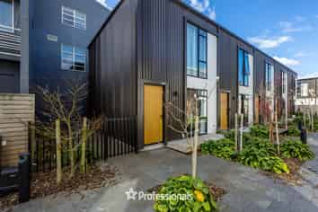 8/185 High Street, Hutt Central