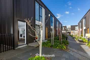 8/185 High Street, Hutt Central