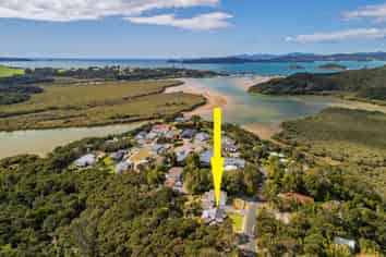 16 Causeway Road, Paihia