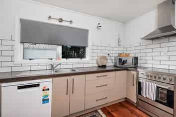 16 Causeway Road, Paihia