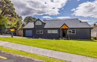 16 Causeway Road, Paihia