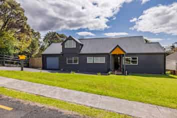 16 Causeway Road, Paihia