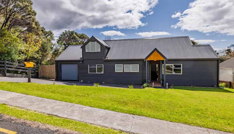 16 Causeway Road, Paihia