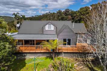 16 Causeway Road, Paihia
