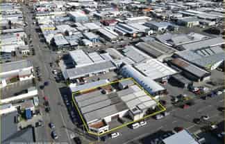 Great Value Warehouse With Flexible Sizing