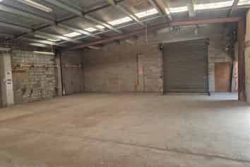 Great Value Warehouse With Flexible Sizing