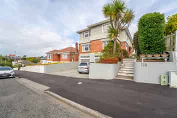 4/178 Le Cren Street, Seaview