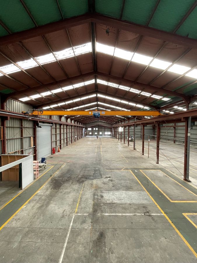 Large-scale industrial facility with yard - Widok 2