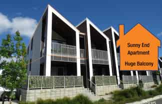 8/2 Warrant Officer Lane, Hobsonville