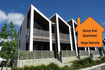 8/2 Warrant Officer Lane, Hobsonville