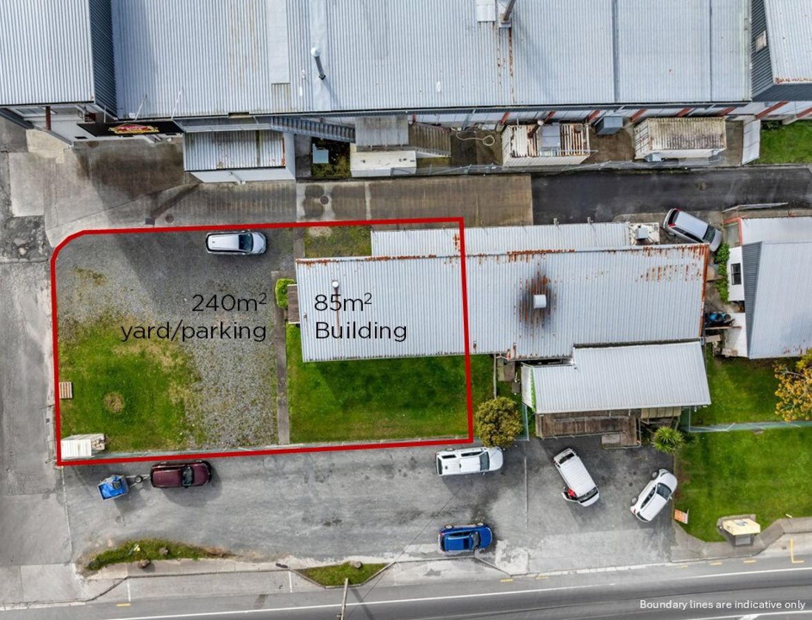 High visibility leasing opportunity! - View 3