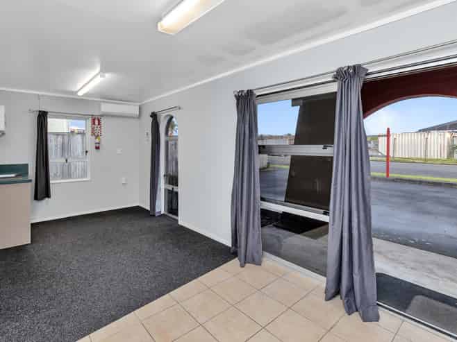 Functional industrial workshop – Ruakaka located