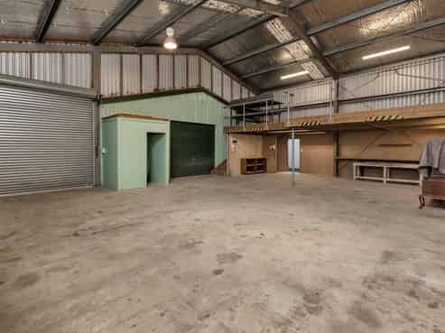 Functional industrial workshop – Ruakaka located