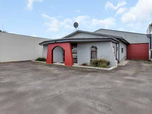 Functional industrial workshop – Ruakaka located