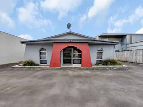 Functional industrial workshop – Ruakaka located