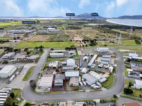 Functional industrial workshop – Ruakaka located