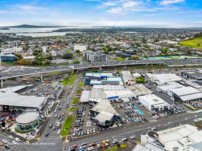 High-yielding Freehold Newmarket Investment