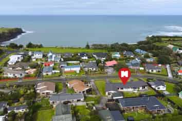 14 Pohutukawa Drive, Opunake