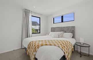 16/130 Holly Road, Saint Albans