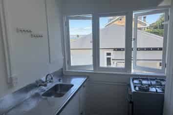 3/17 Kerr Street, Devonport