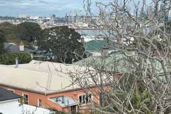 3/17 Kerr Street, Devonport