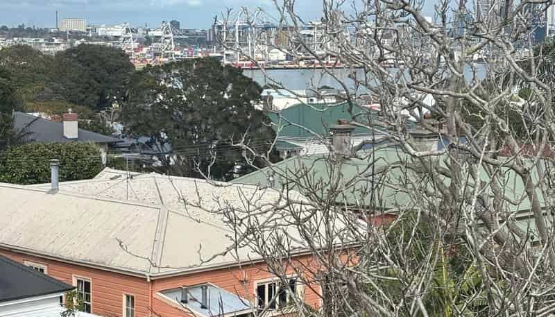 3/17 Kerr Street, Devonport