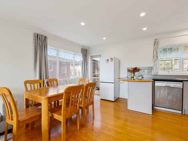 77 Macleans Road, Bucklands Beach