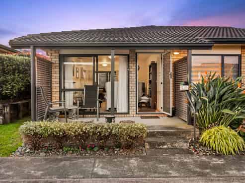39/197 Royal Road, Massey