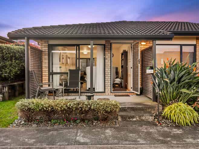 39/197 Royal Road, Massey