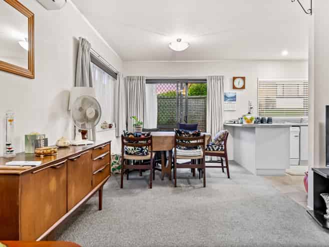 39/197 Royal Road, Massey