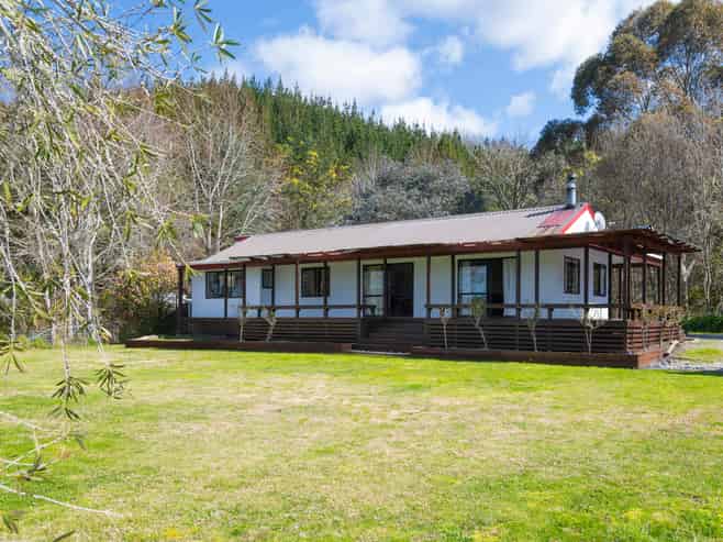 741 Whatatutu Road, Whatatutu