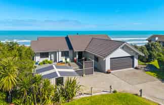 43 Longbeach Drive, Castlecliff